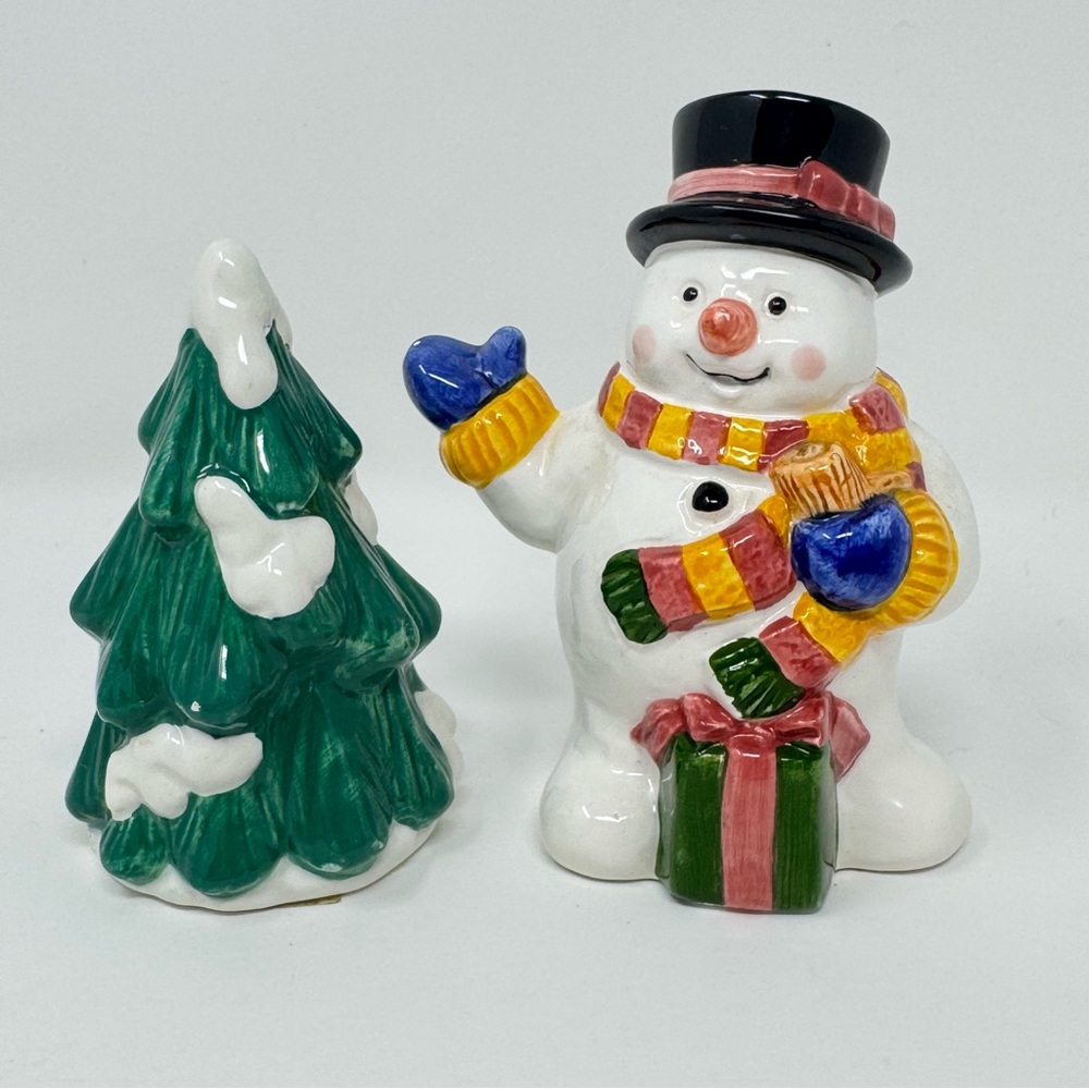 Ceramic Cooks Club Snowman Frosty and Christmas Holiday Tree Salt and Pepper Nov